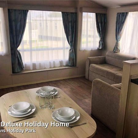 Spruce Deluxe Holiday Home Mablethorpe Extérieur photo